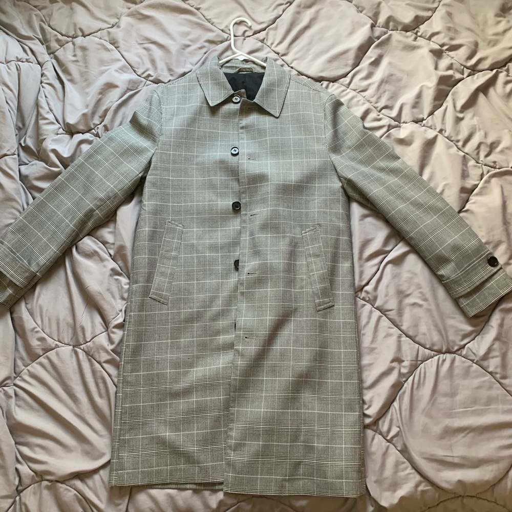 H&M men’s slim fit trench-coat. Plaid pattern. Only worn for one photo shoot.
